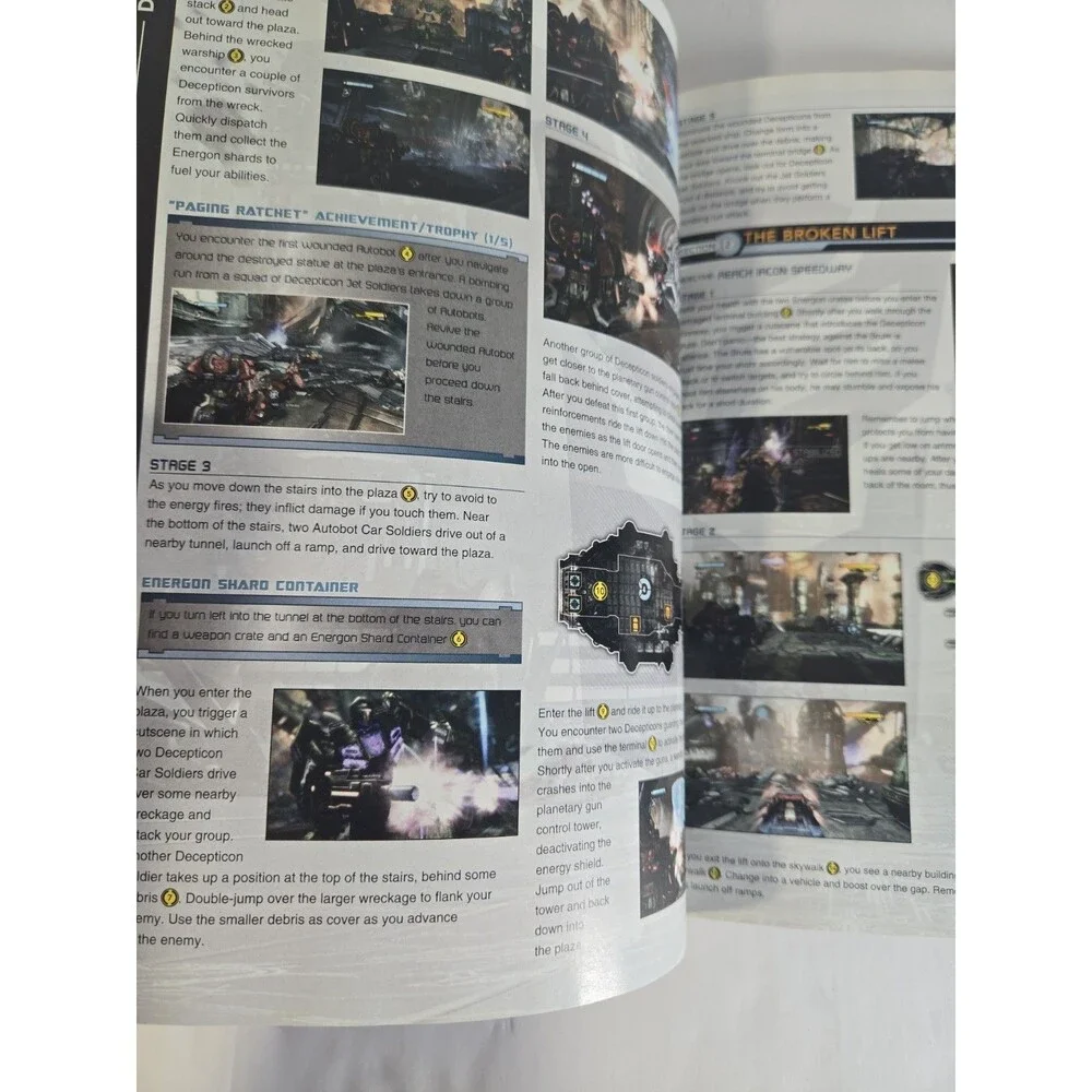 TRANSFORMERS: CYBERTRON OFFICIAL STRATEGY GUIDE OFFICIAL By Bradygames EUC